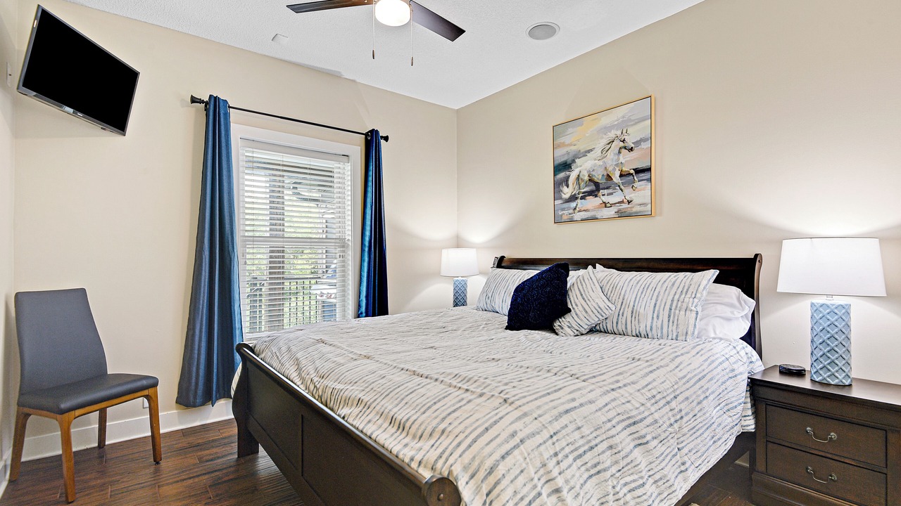 Photo of Bedroom in I-435 West KC-KS