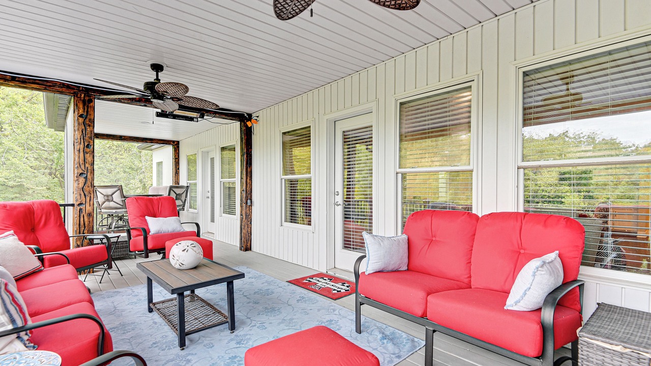 Photo of Patio Balcony in I-435 West KC-KS