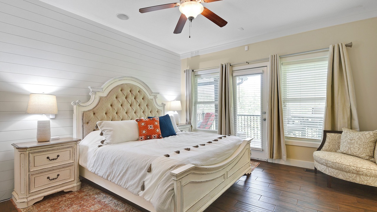 Photo of Bedroom in I-435 West KC-KS