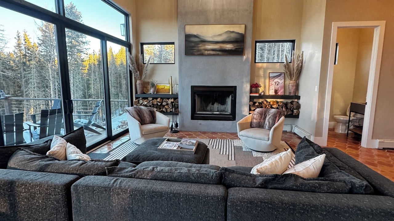 Photo of Livingroom in Angel Fire