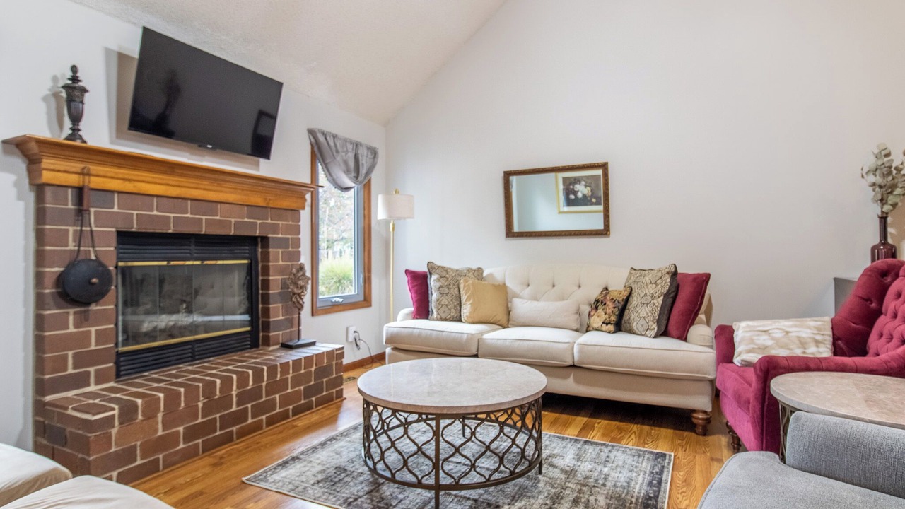 Photo of Livingroom in Lawrence