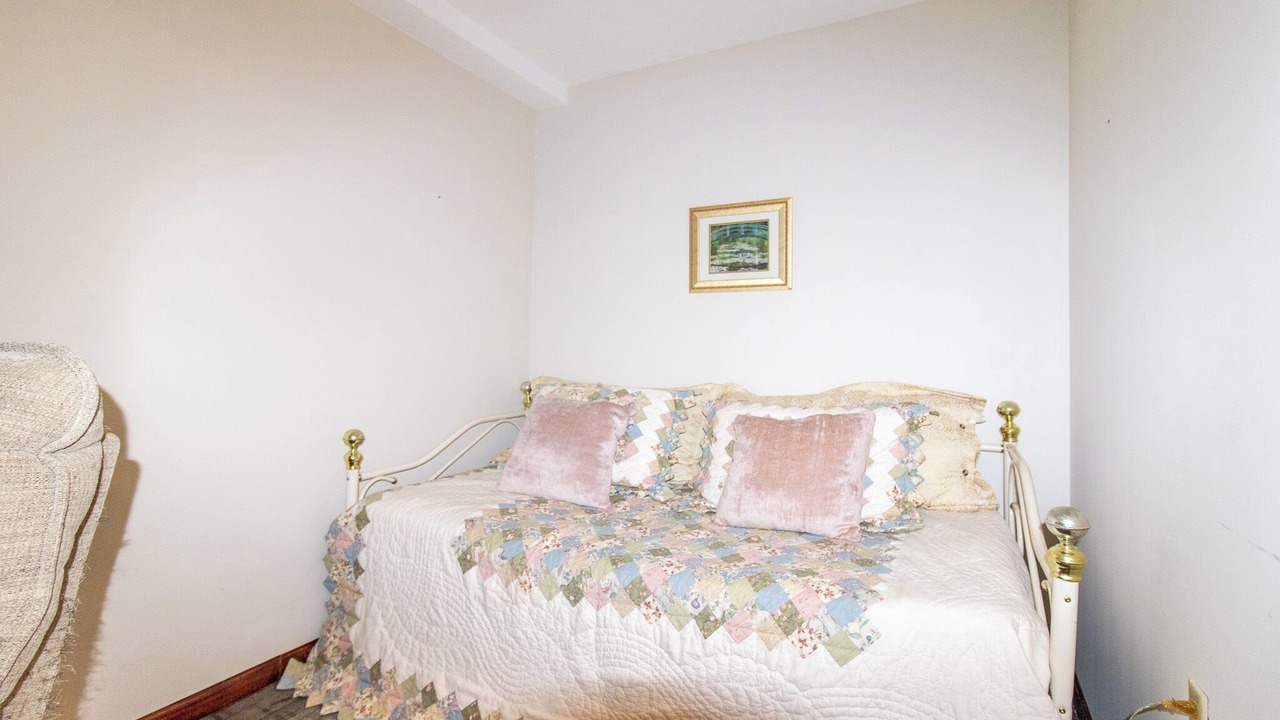 Photo of Bedroom in Lawrence