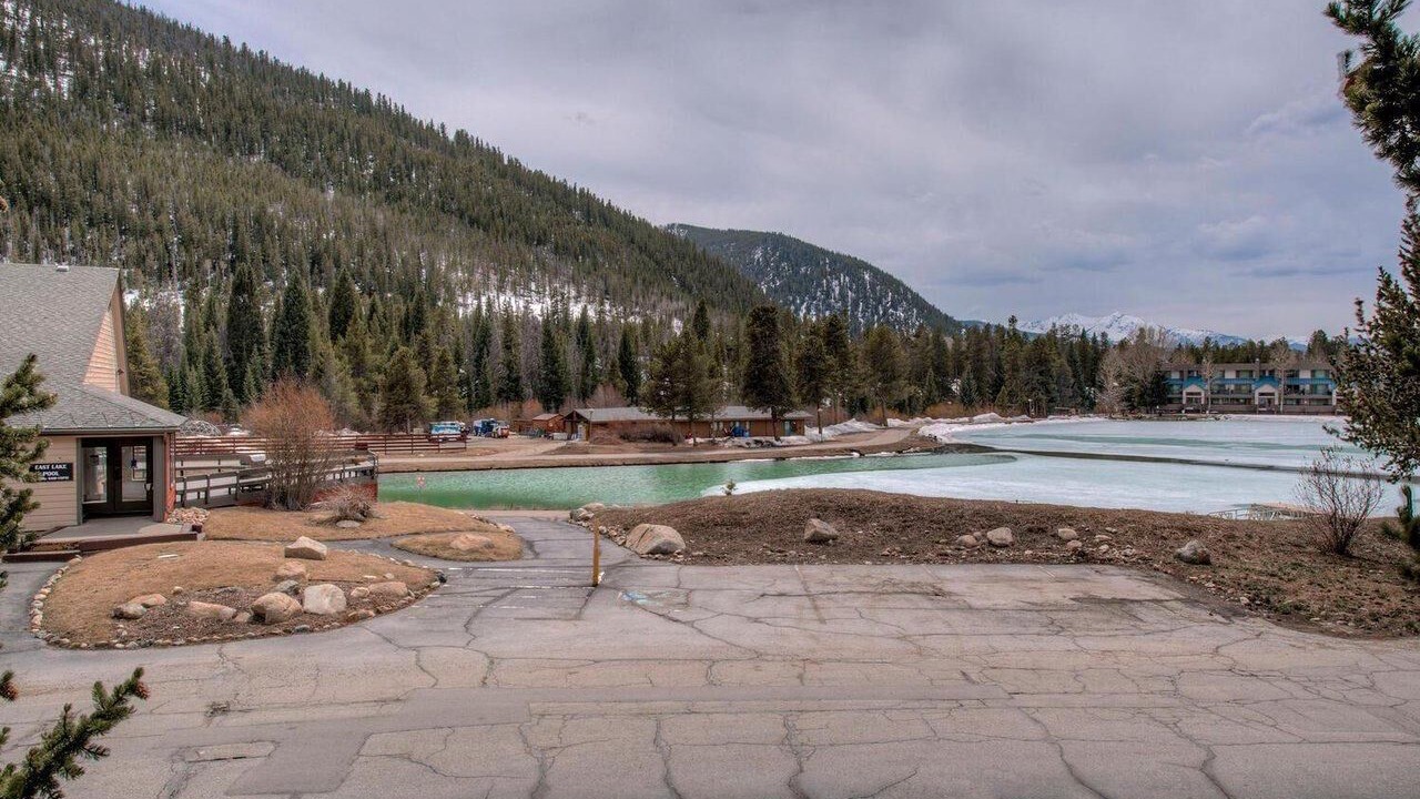 Photo of Outdoor in Lakeside Village