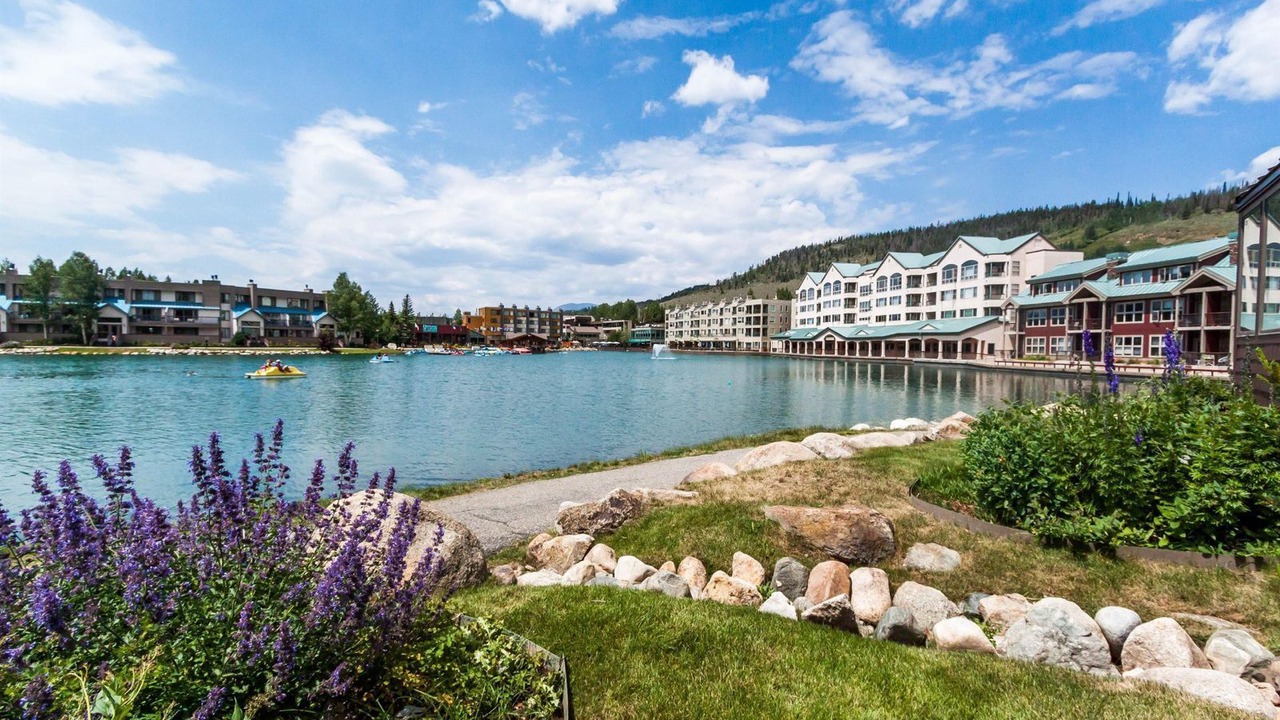Photo of Outdoor in Lakeside Village