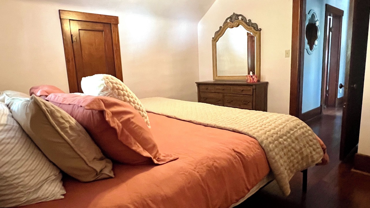 Photo of Bedroom in Salina