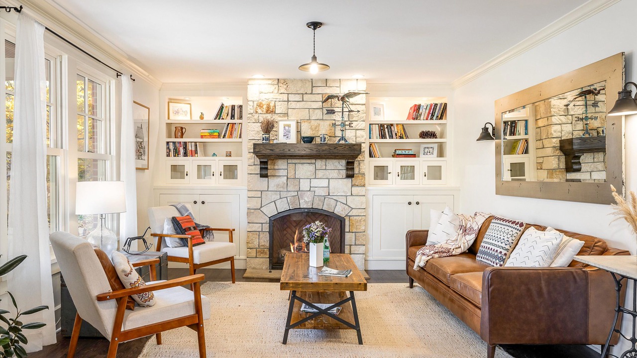 Photo of Livingroom in Lower Chautauqua