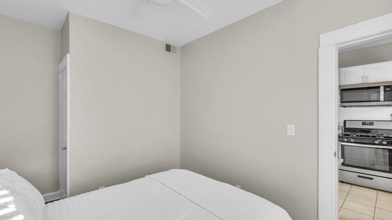 Photo of Bedroom in South Hyde Park