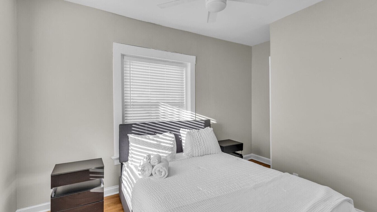 Photo of Bedroom in South Hyde Park