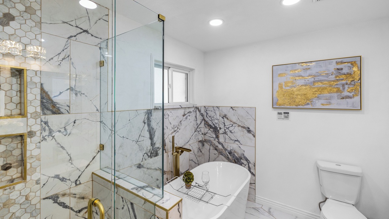 Photo of Bathroom in Twin Lakes