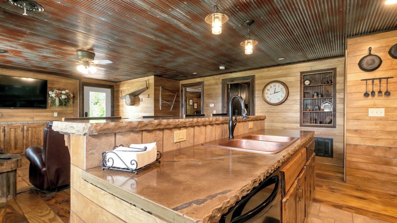 Photo of Kitchen in Grandview Plaza