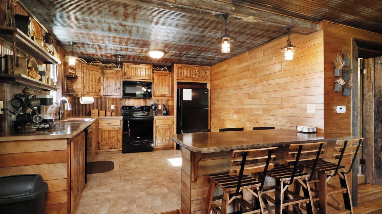 Photo of Kitchen in Grandview Plaza