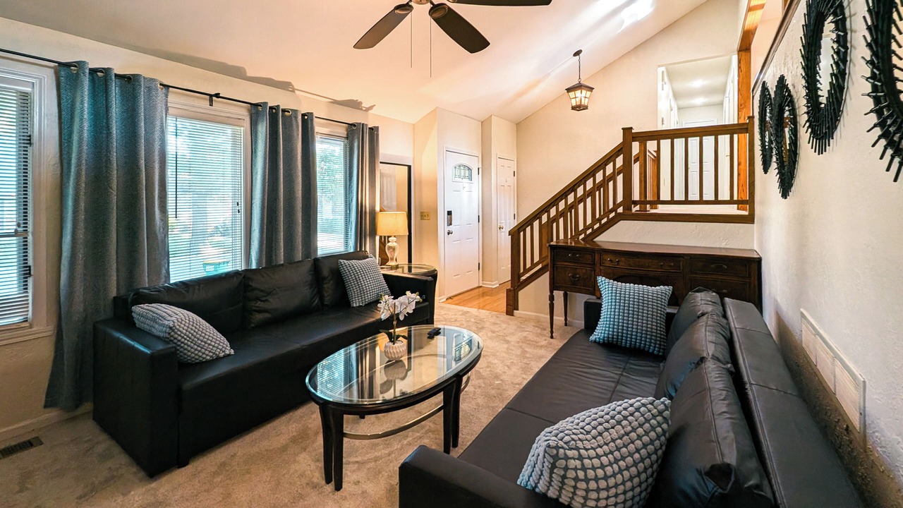 Photo of Livingroom in Overland Park