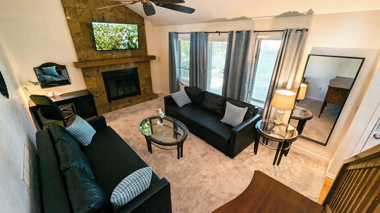 Photo of Livingroom in Overland Park