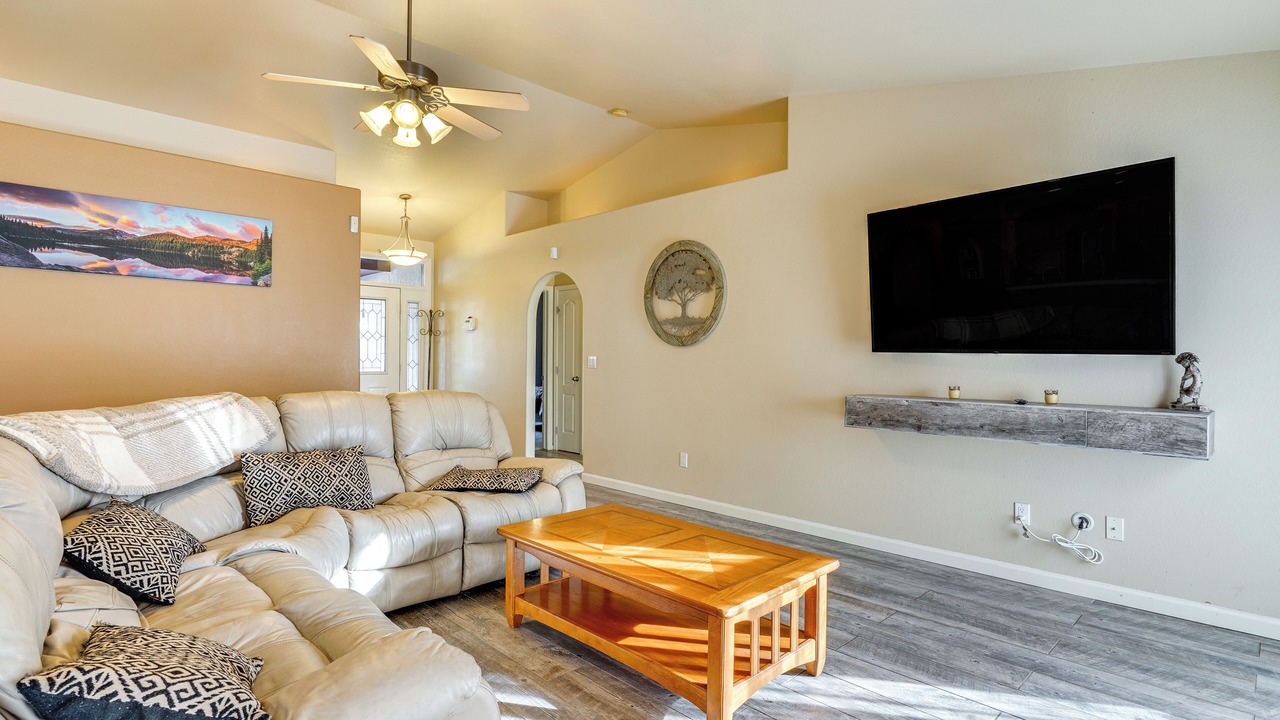 Photo of Livingroom in Pueblo West