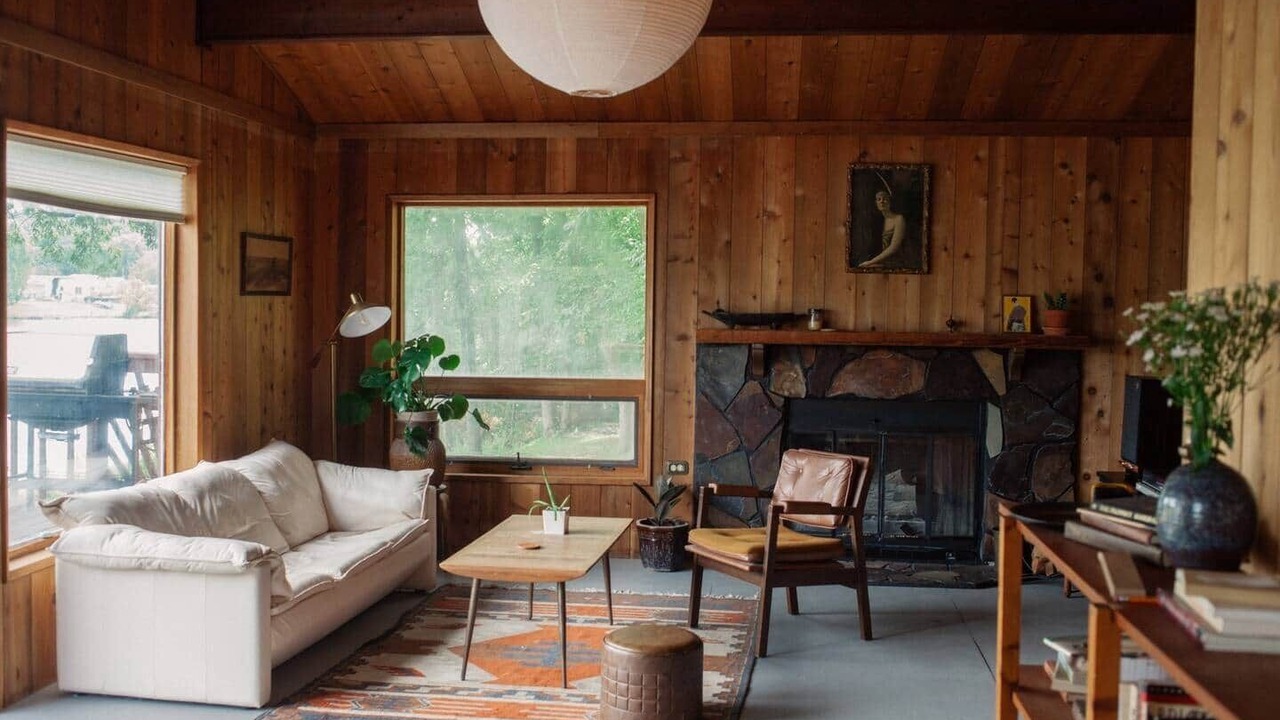 Photo of Livingroom in Crystal Lakes