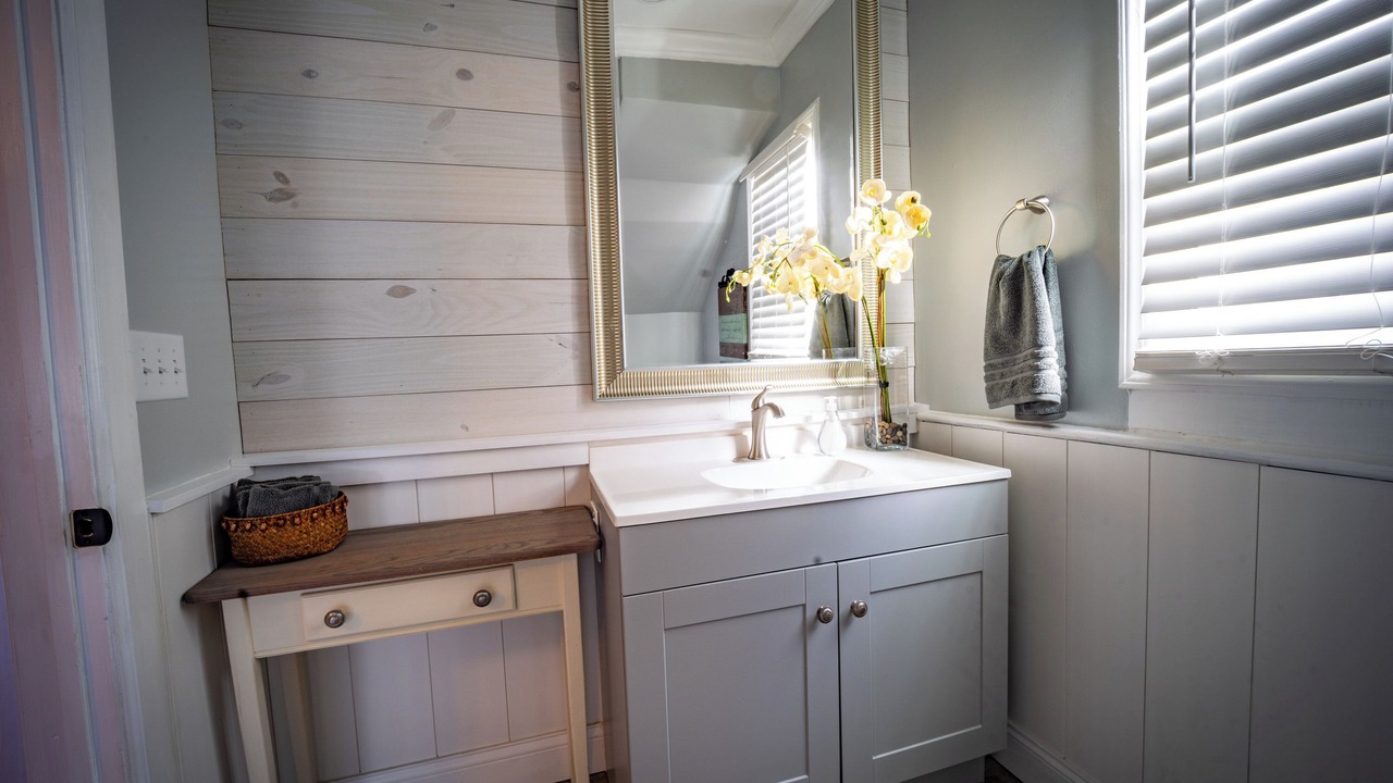 Photo of Bathroom in Atchison
