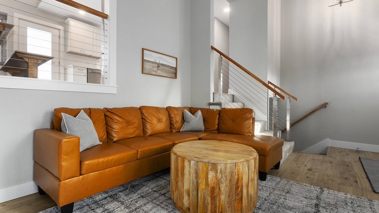 Photo of Livingroom in Clay County