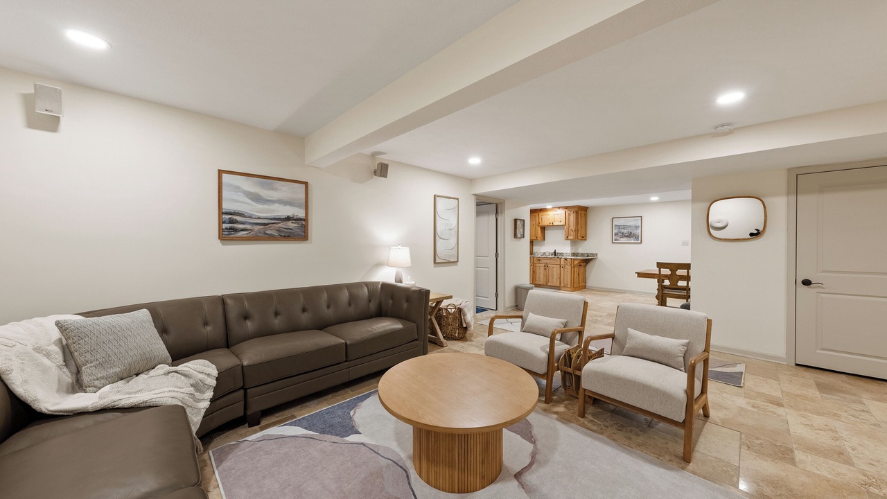 Photo of Livingroom in Merriam