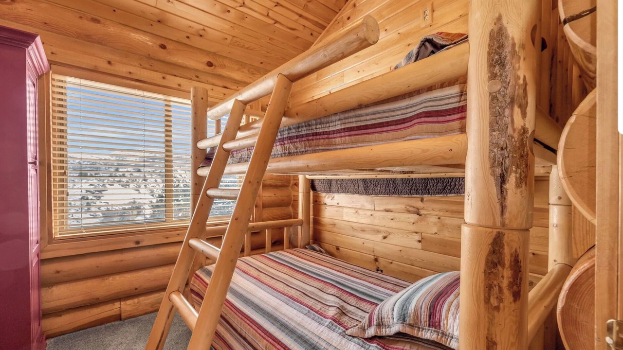Photo of Bedroom in Timber Lakes