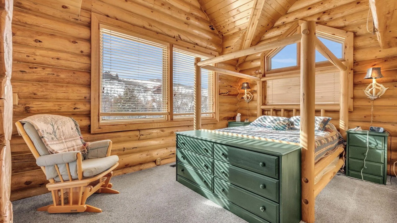 Photo of Bedroom in Timber Lakes