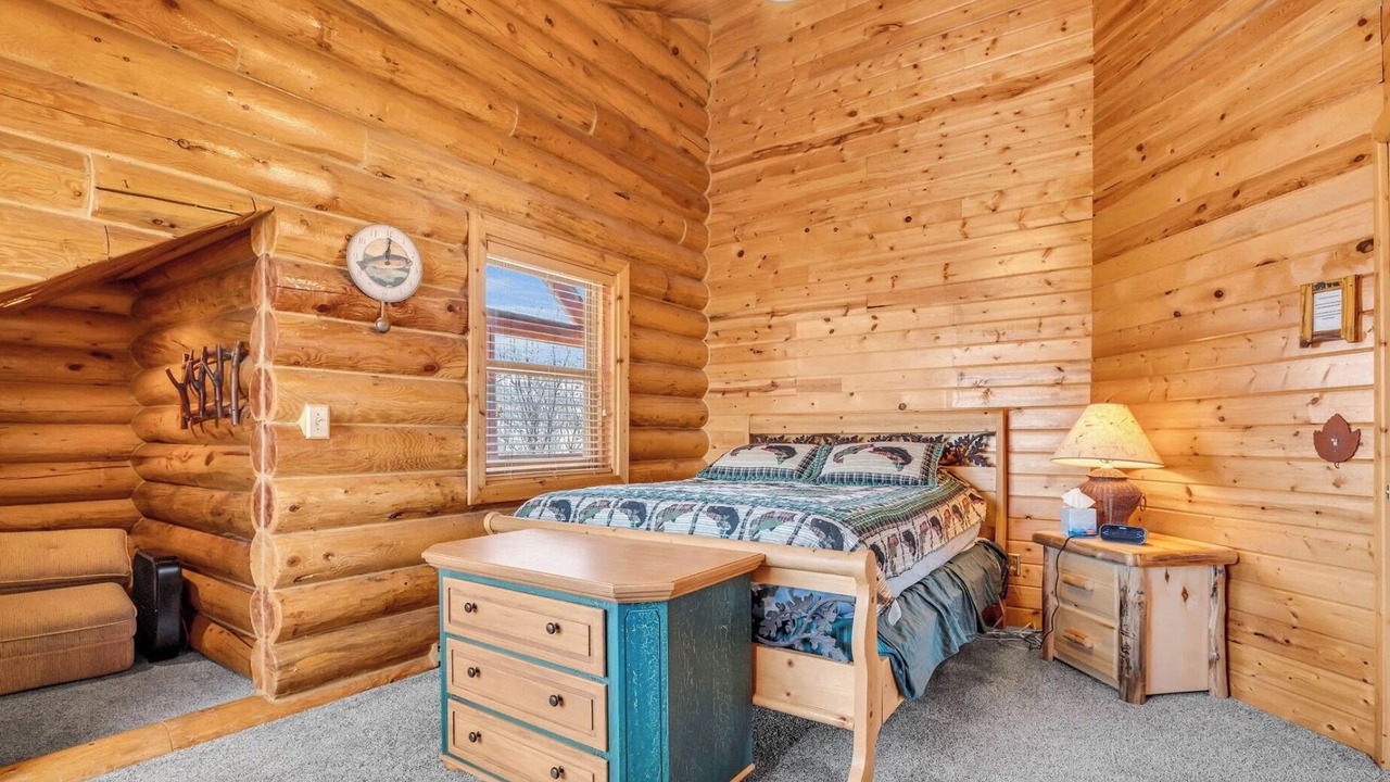 Photo of Bedroom in Timber Lakes