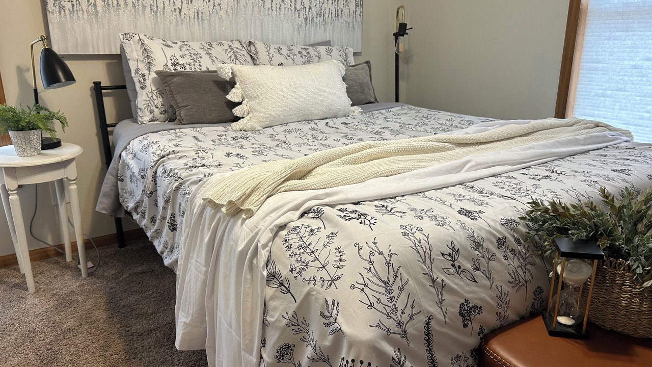 Photo of Bedroom in Raytown