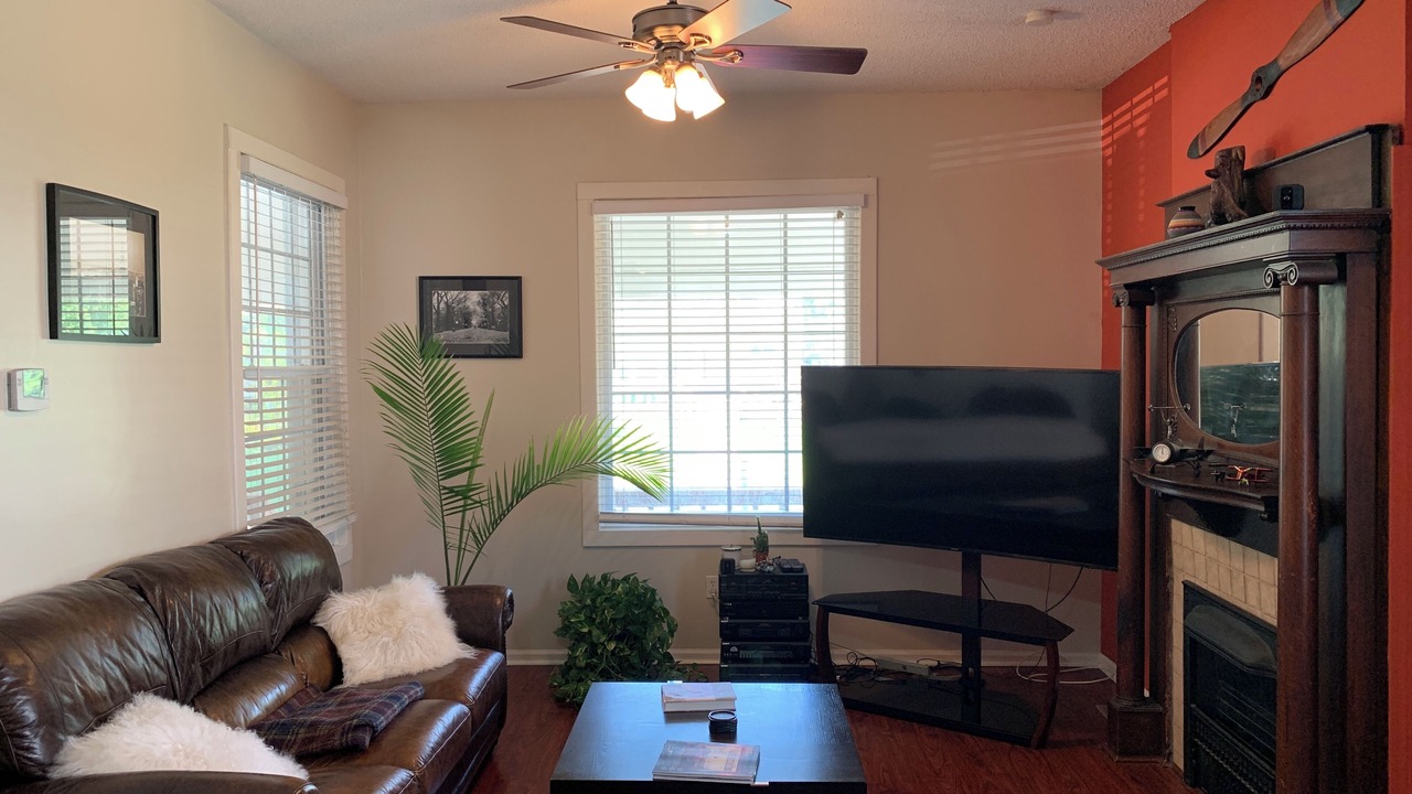 Photo of Livingroom in Hanover Place