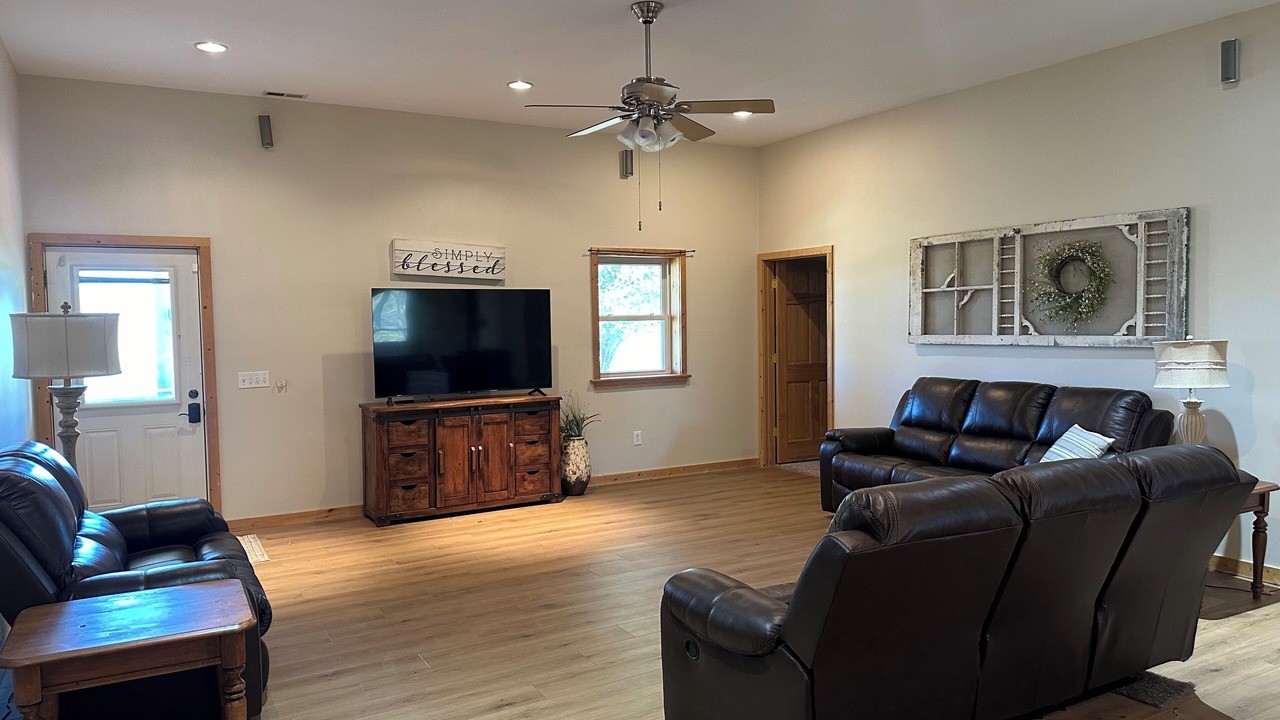 Photo of Livingroom in Fairport