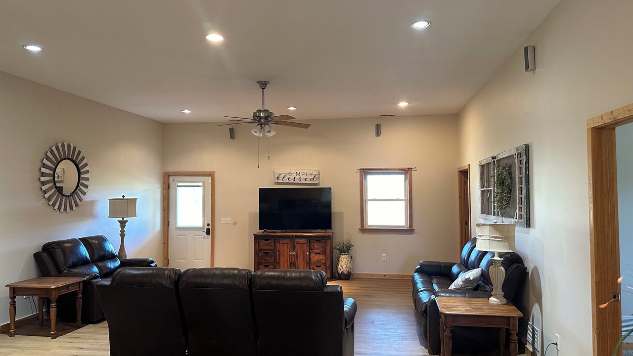 Photo of Livingroom in Fairport
