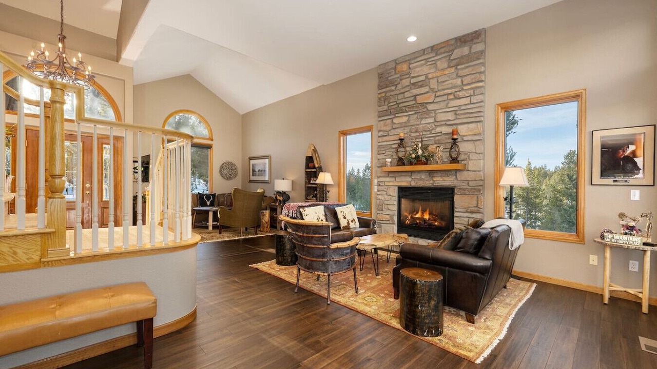Photo of Livingroom in Pole Creek Meadows