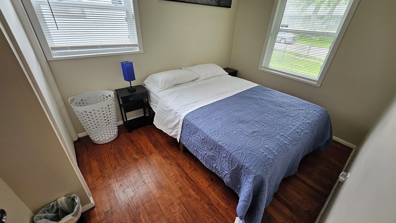 Photo of Bedroom in Lawrence