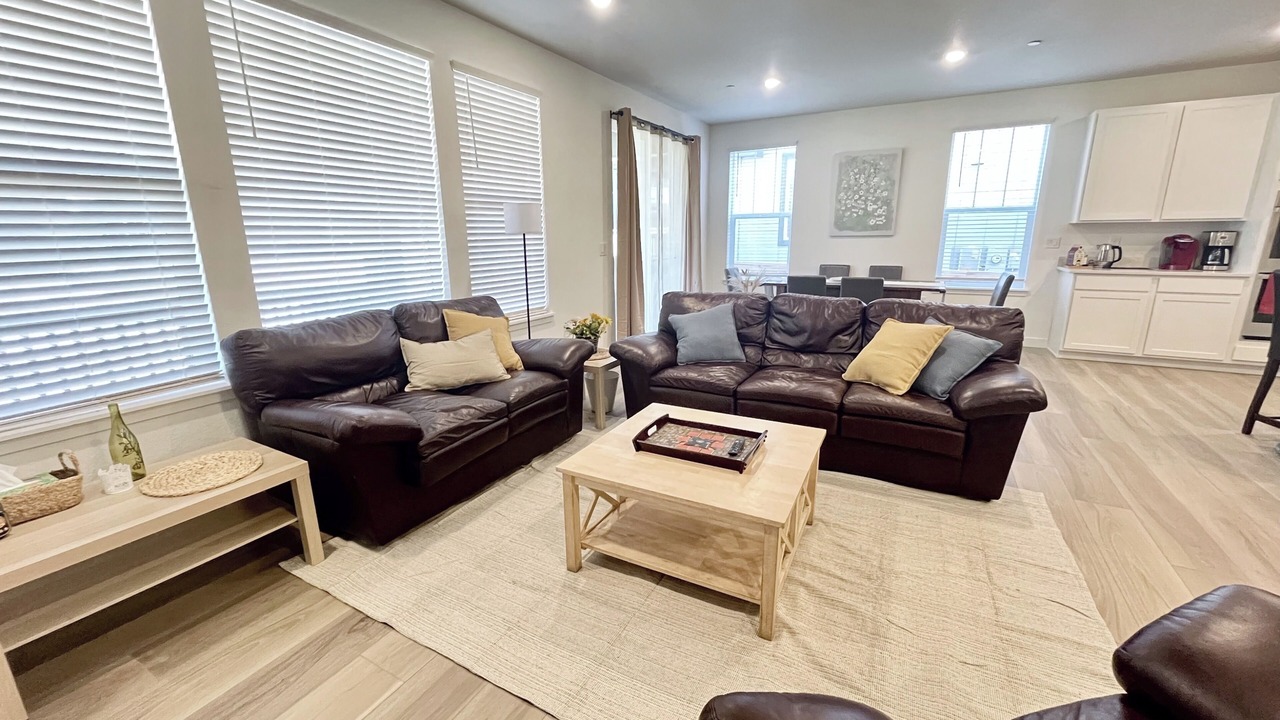 Photo of Livingroom in Erie