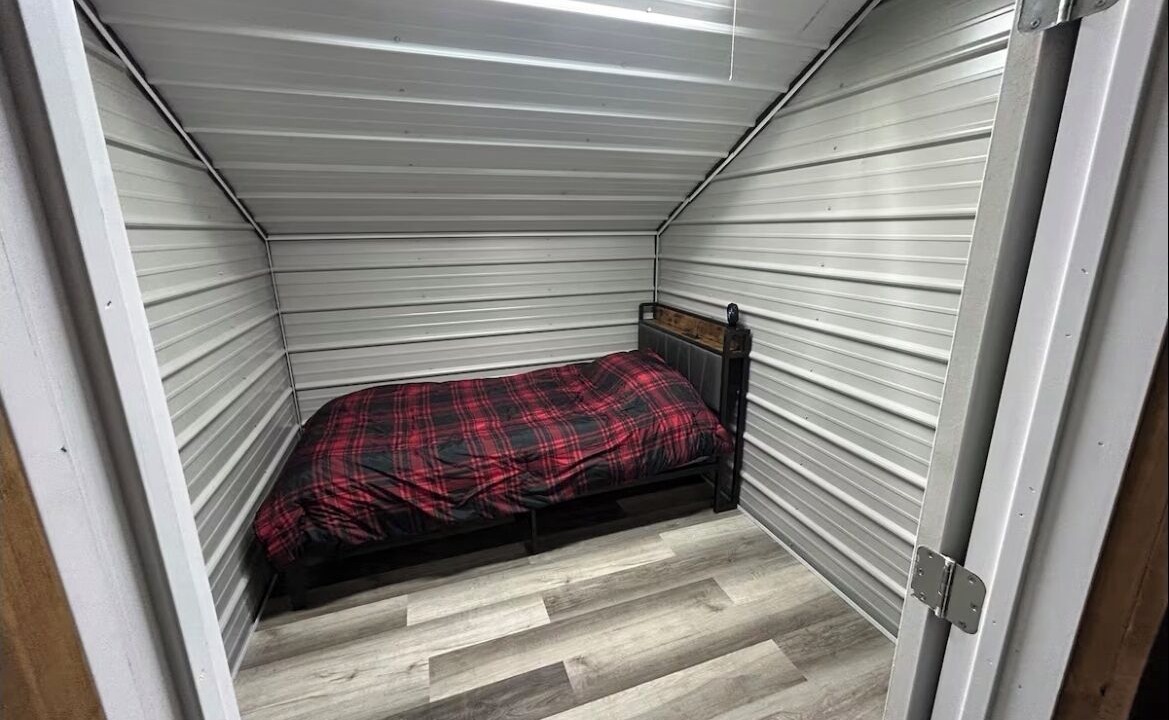 Photo of Bedroom in Crawford County