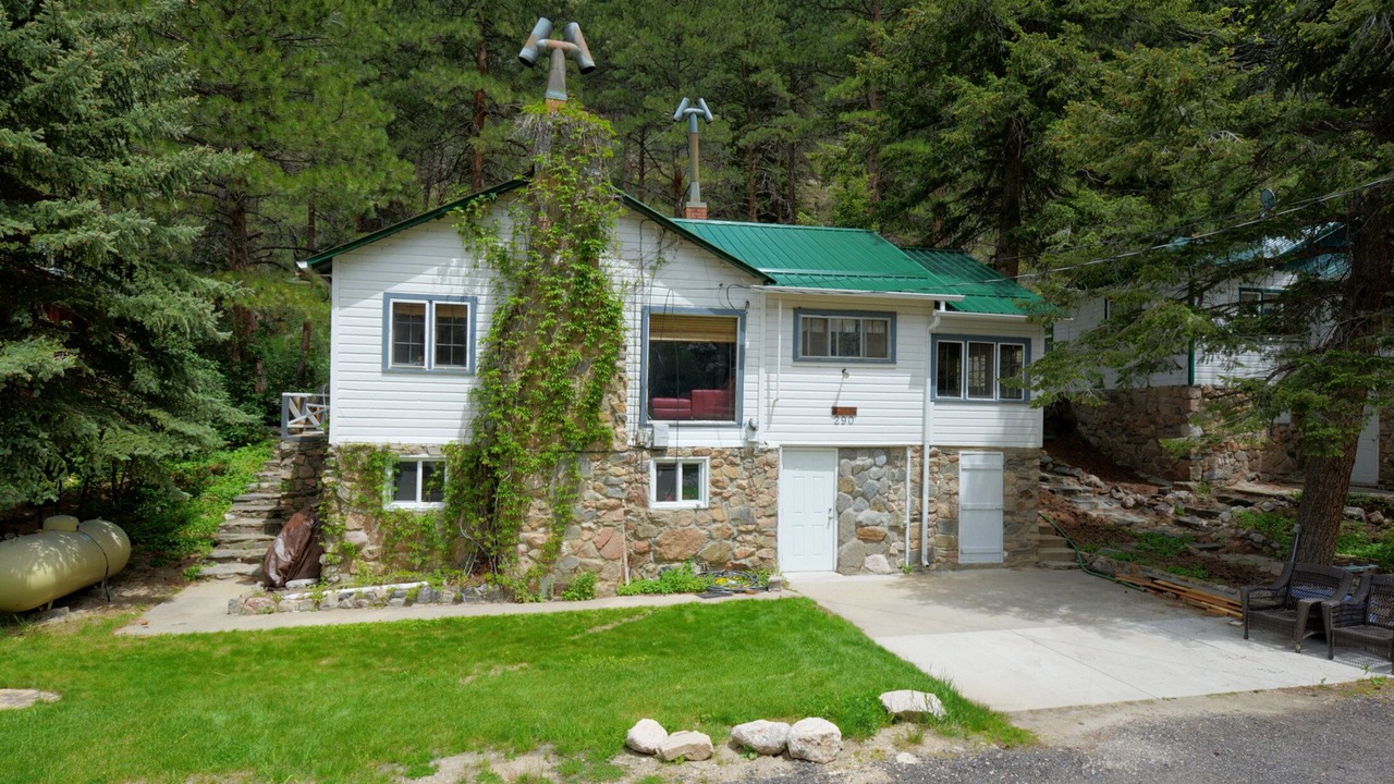 Photo of Outdoor in Drake