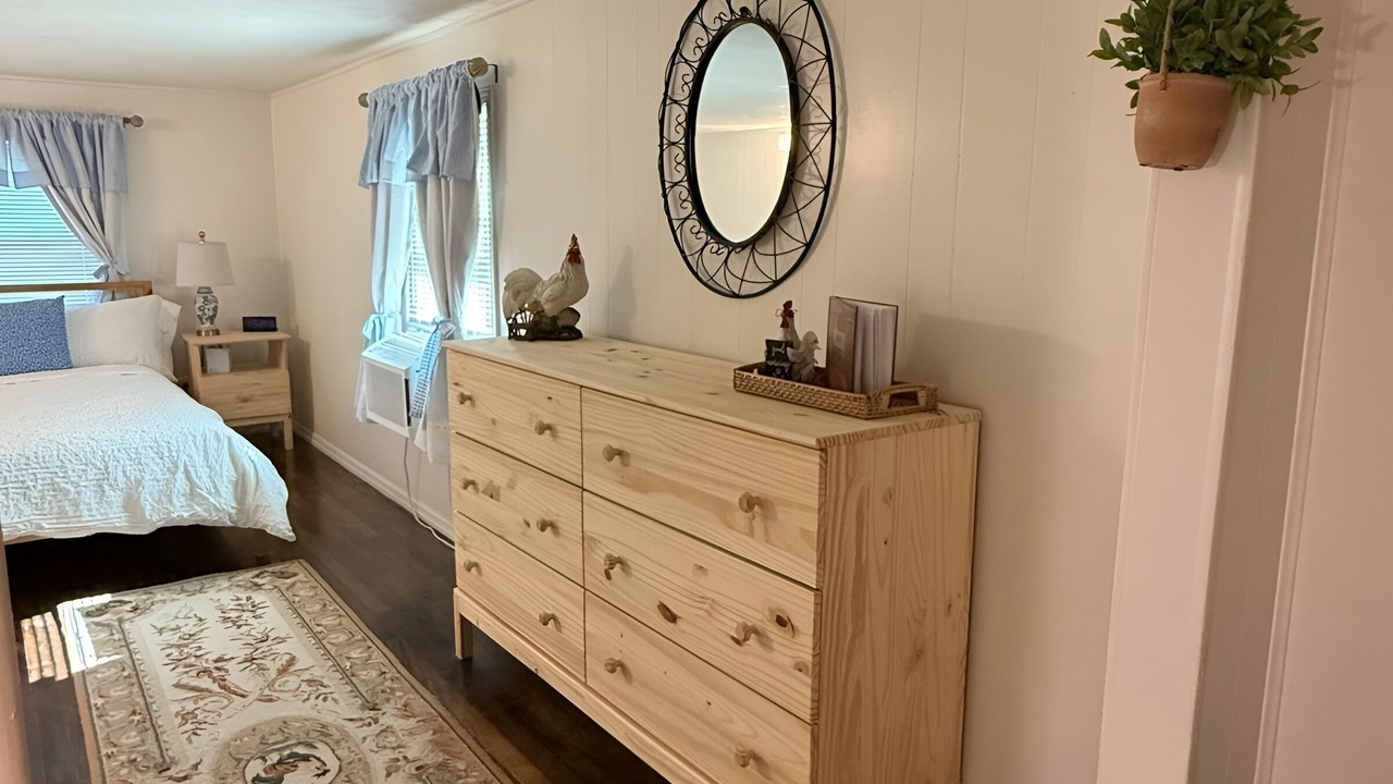 Photo of Bedroom in Ellis