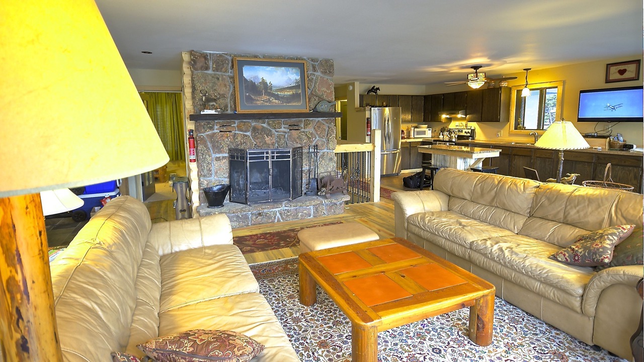 Photo of Livingroom in Estes Park