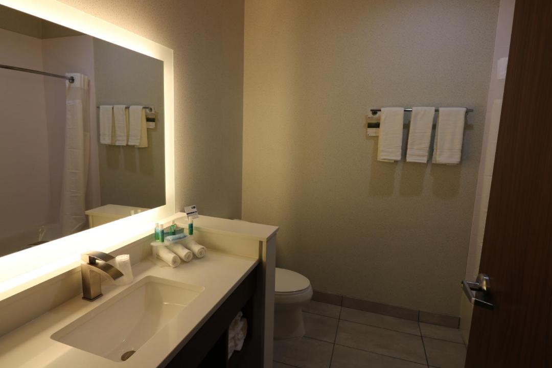 Photo of Bathroom in Coffeyville