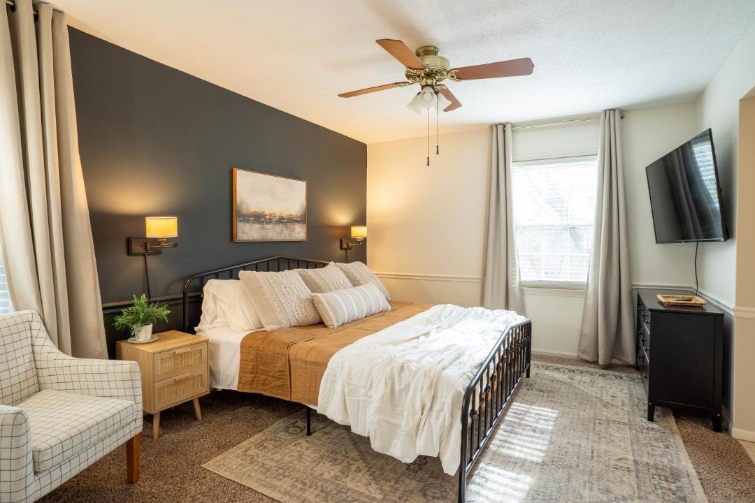 Photo of Bedroom in Overland Park