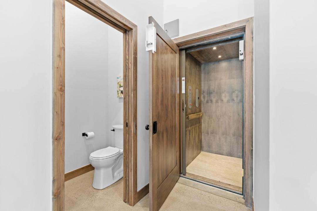 Photo of Bathroom in River Run