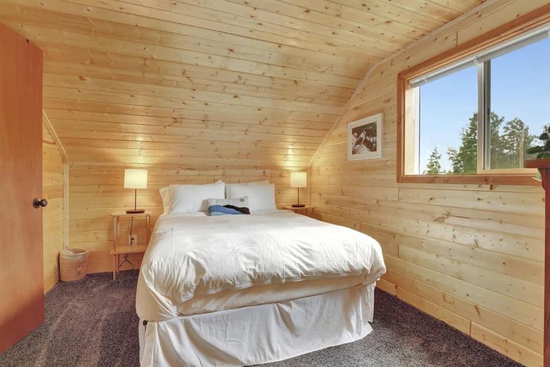 Photo of Bedroom in Indian Mountain