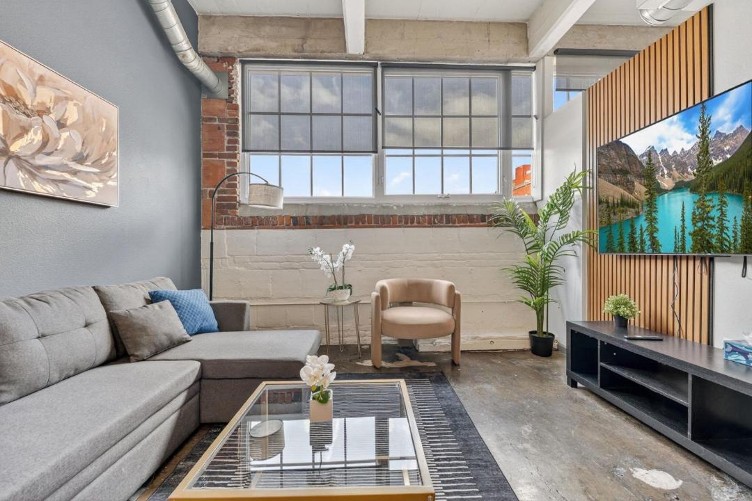 Photo of Livingroom in River Market