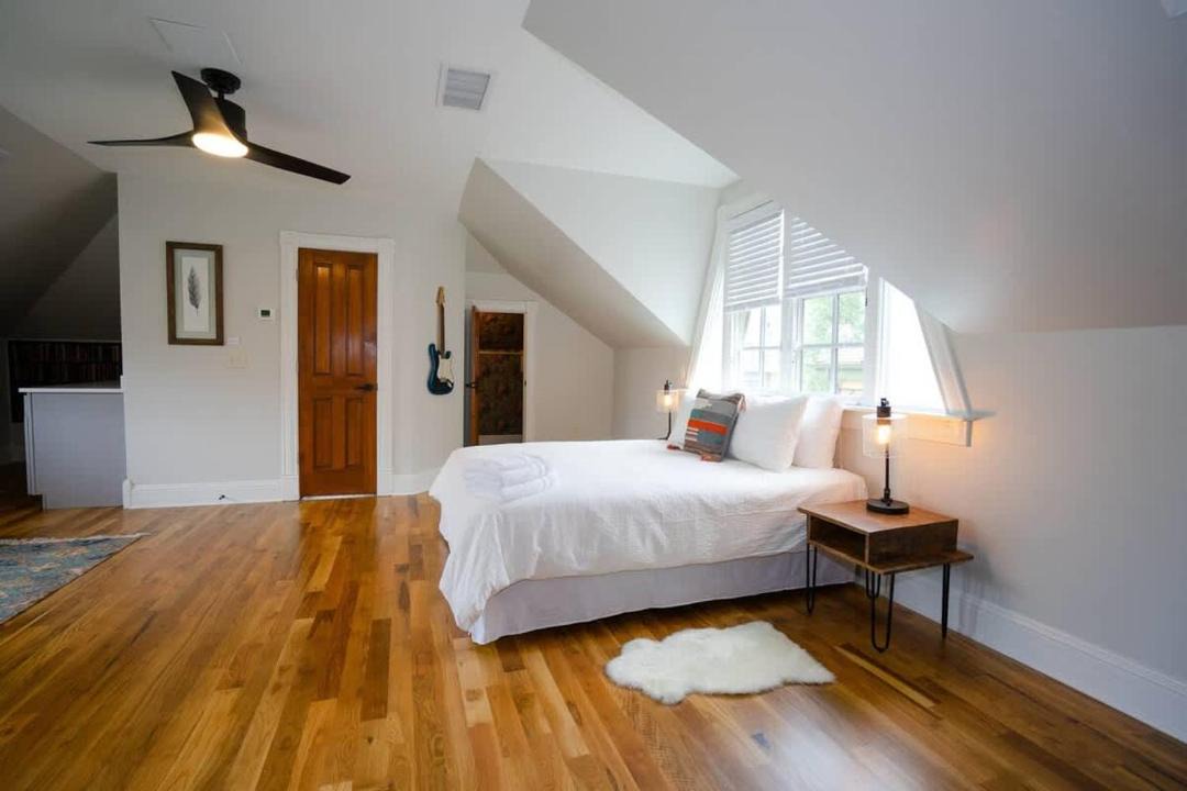 Photo of Bedroom in Five Points