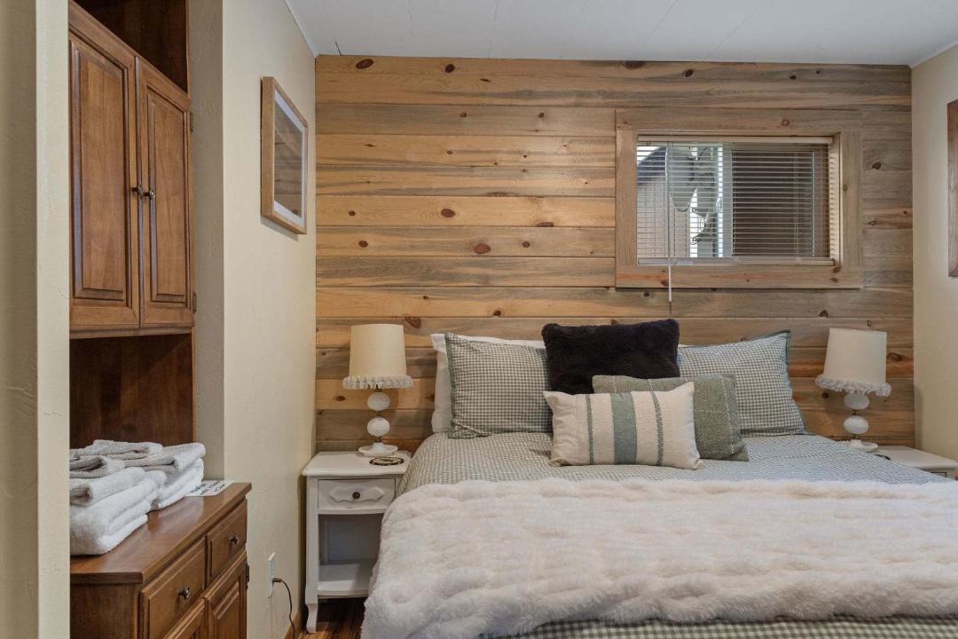 Photo of Bedroom in Black Hawk