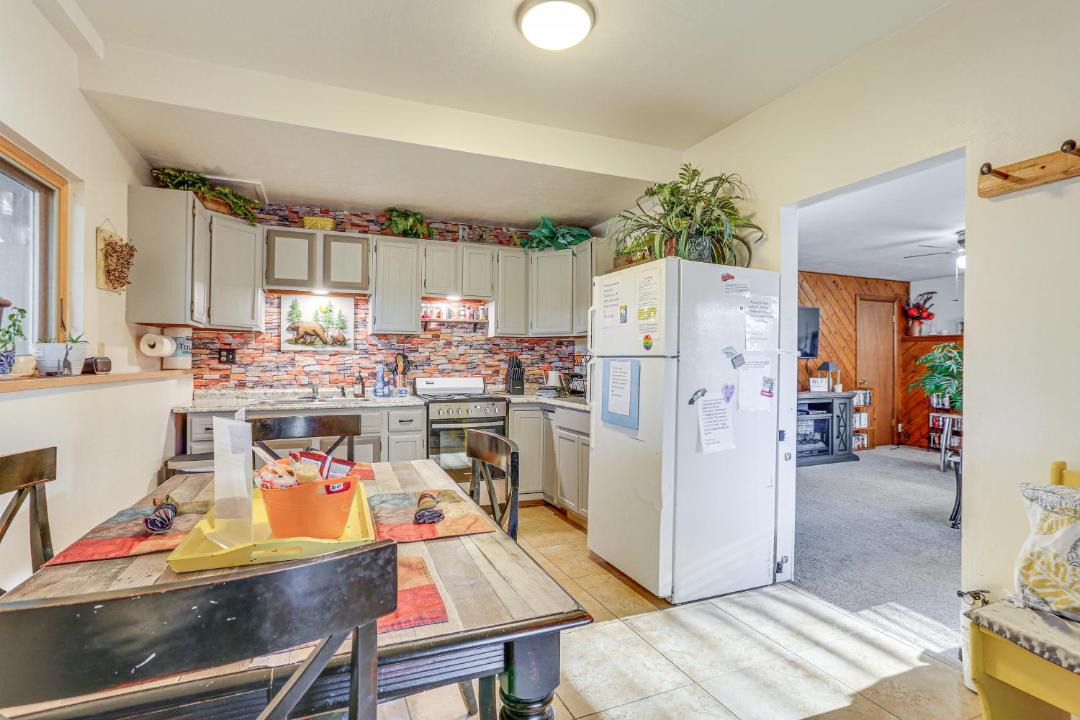 Photo of Kitchen in Pine