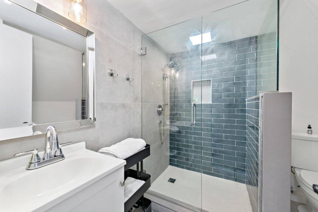 Photo of Bathroom in Fairway