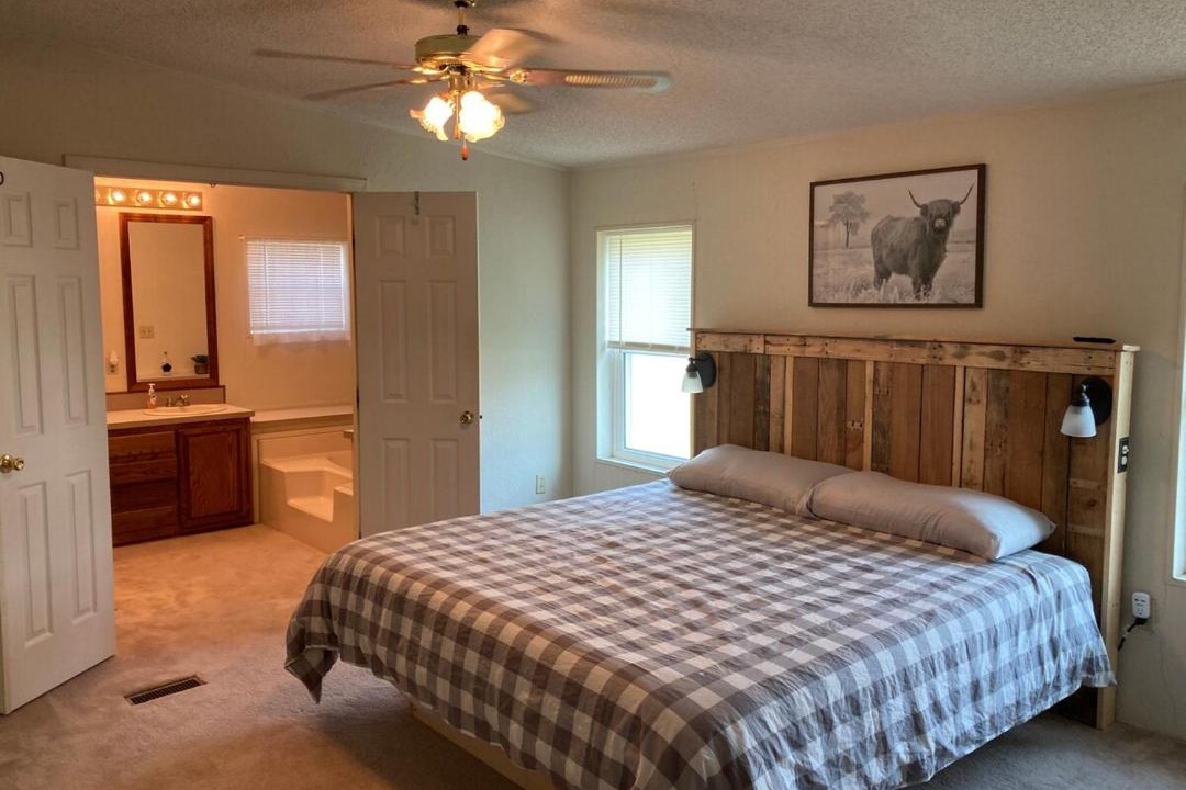 Photo of Bedroom in Wa Keeney