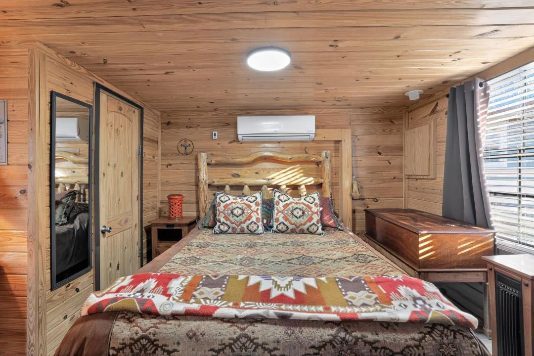 Photo of Bedroom in Woodland Park