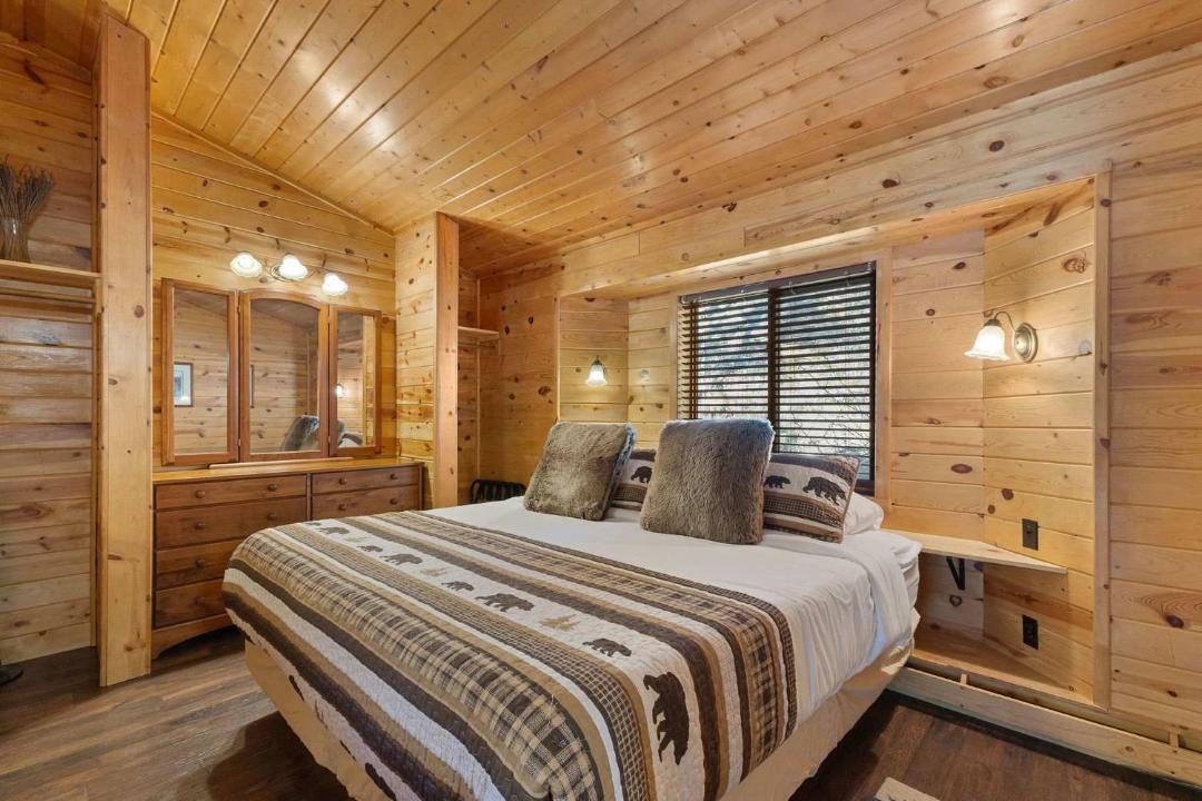 Photo of Bedroom in Estes Park