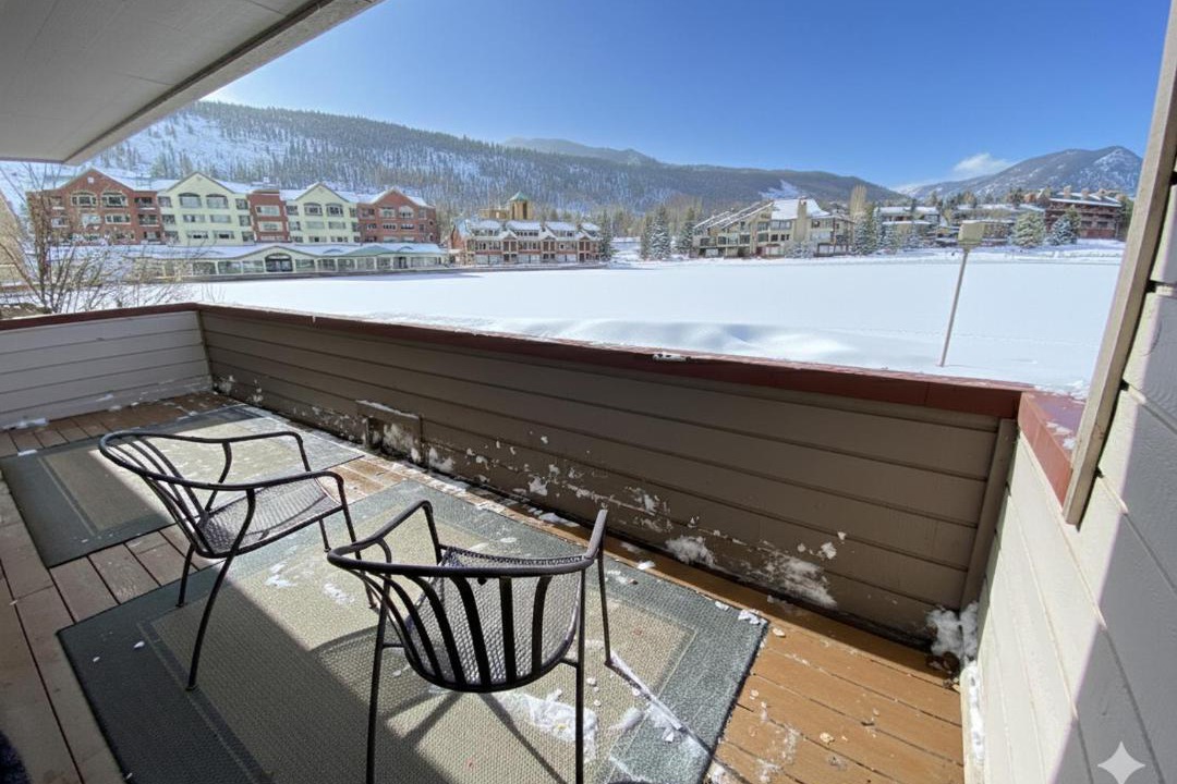 Photo of Patio Balcony in Lakeside Village