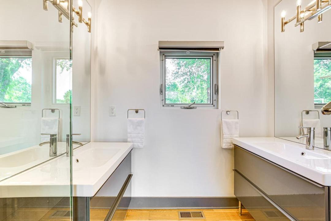 Photo of Bathroom in Bucyrus